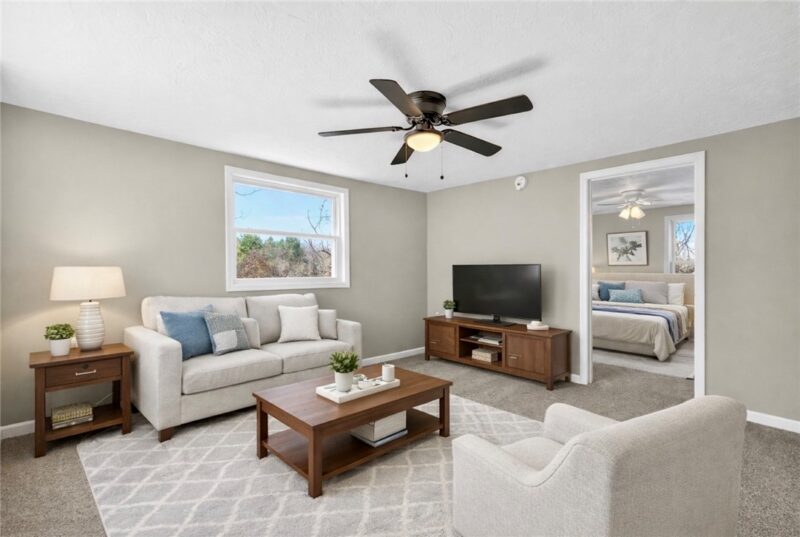 13 Sampson Avenue — photo 2