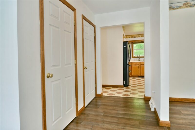 7715 Lamor Rd. — photo 8