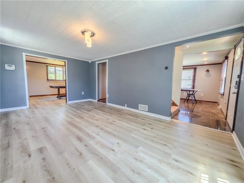 111 Jefferson Dr — photo 4