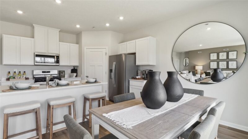 367 Gleneagles Drive — photo 7
