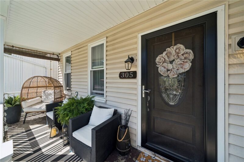 305 Onyx Ave — photo 2
