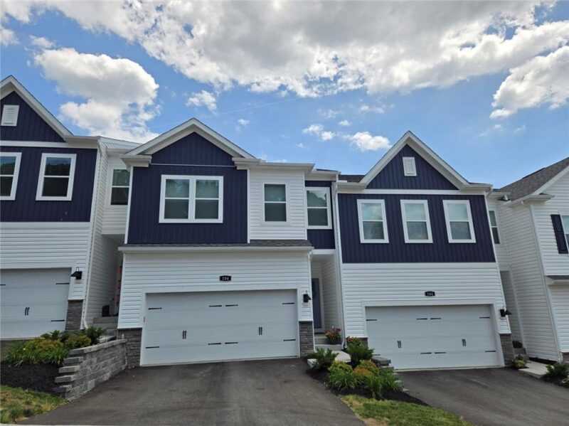 206 Paddock Lane — photo 2