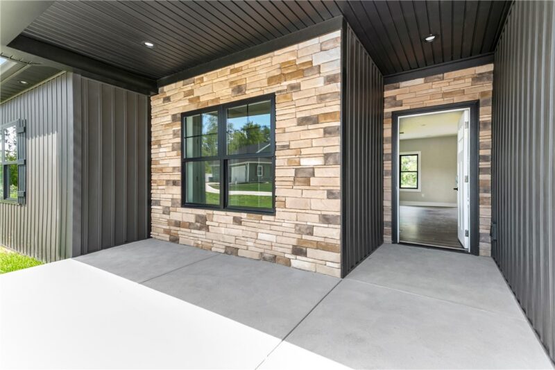 10 VINCENT DRIVE 4 — photo 6