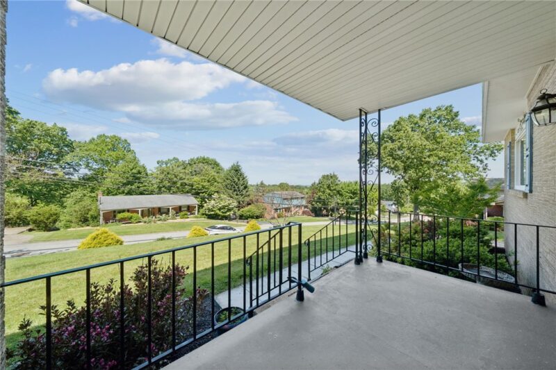 1212 Mountain View Dr — photo 4