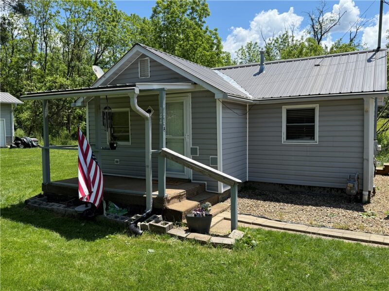 144 Scott Rd — photo 2