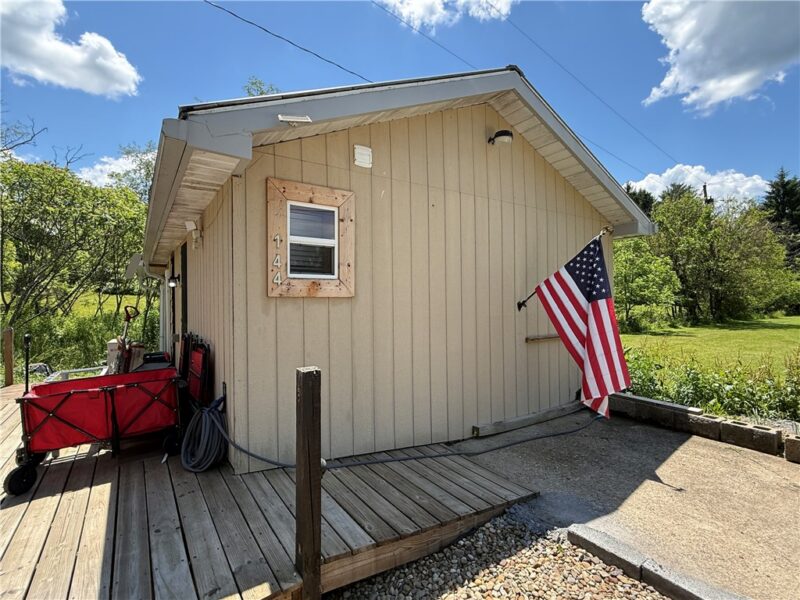 144 Scott Rd — photo 8
