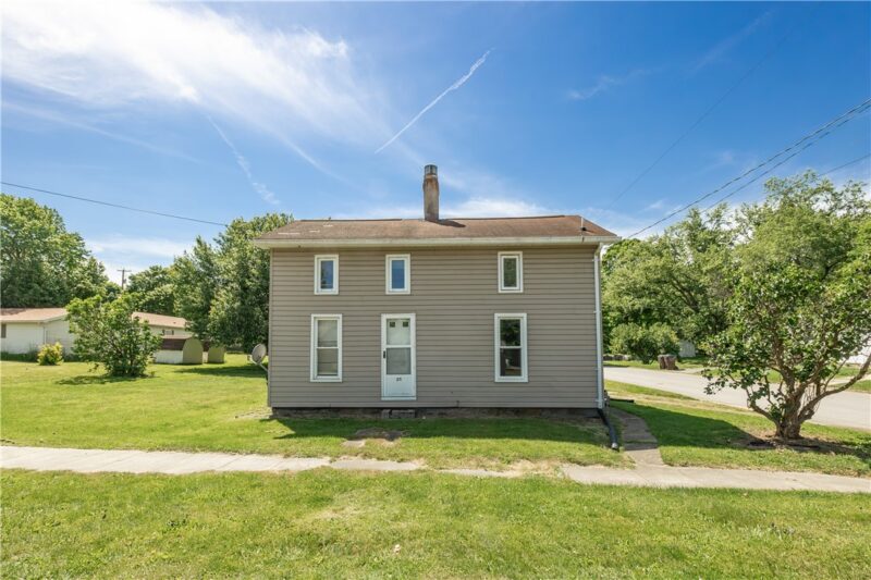 211 Home Street — photo 2