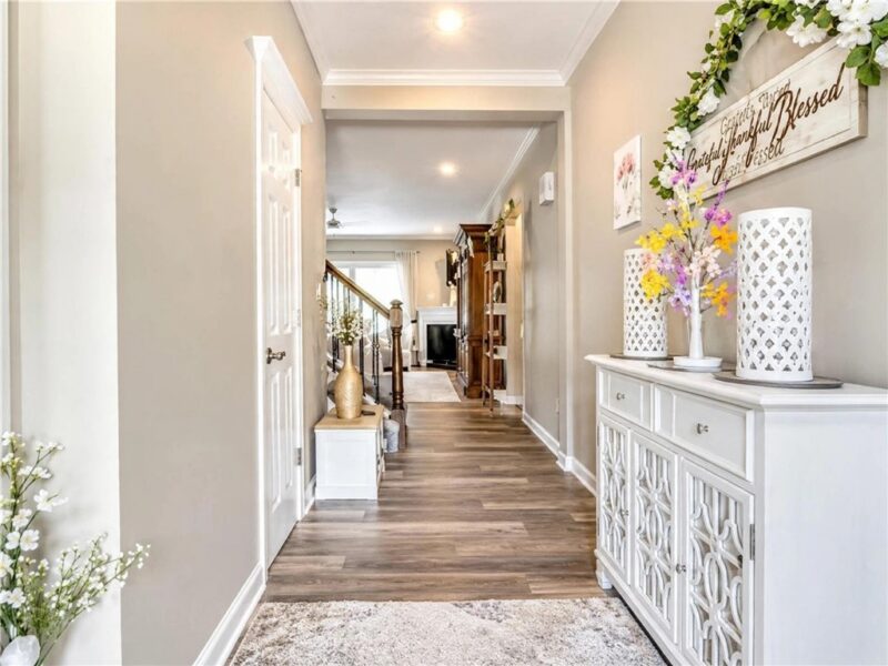 380 Trinity Way — photo 3