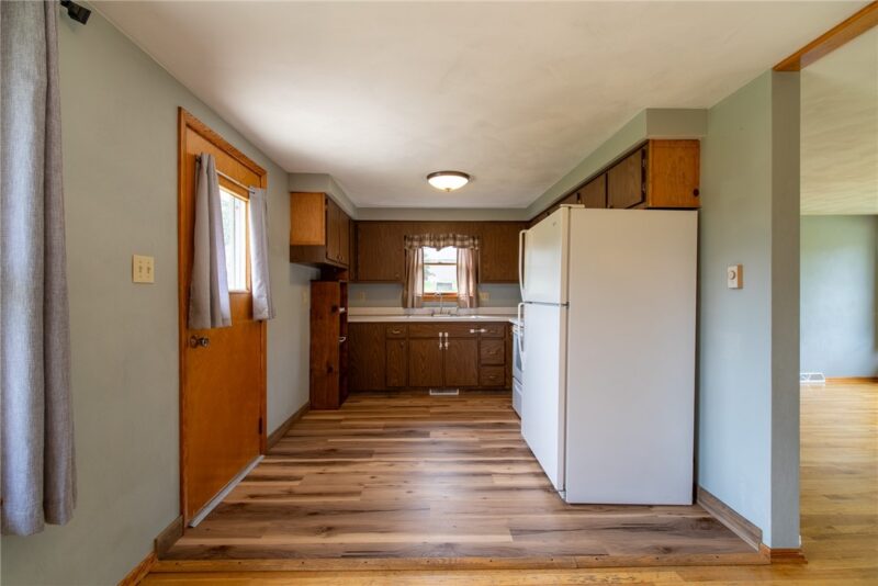 4122 Rte 130 — photo 6