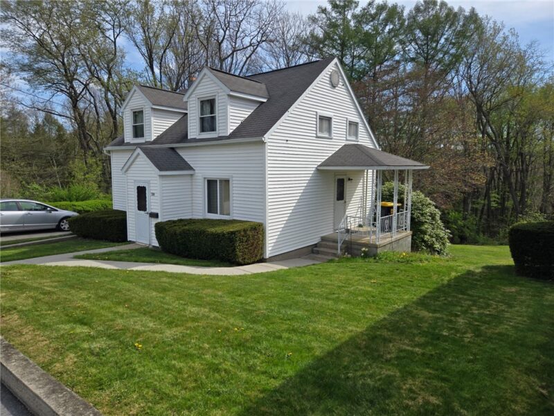 728 Margaret Street — photo 3