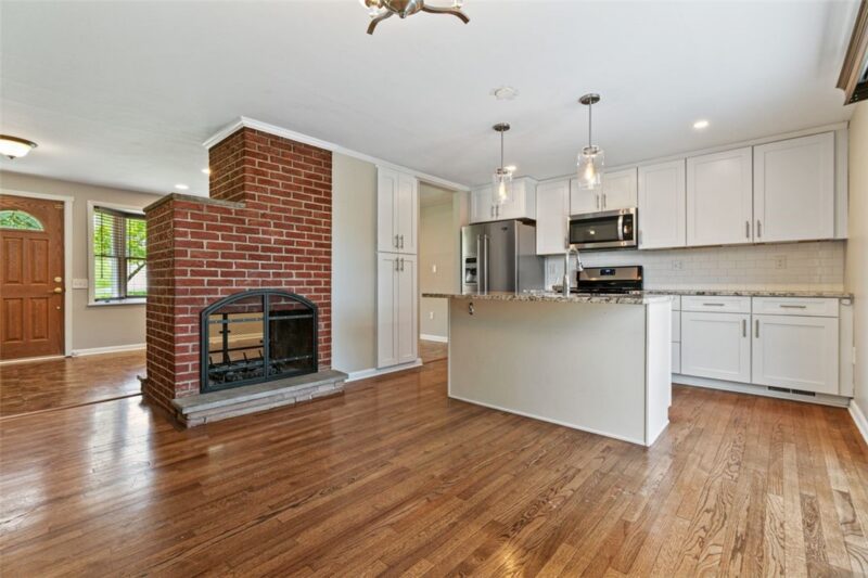 504 Long Dr — photo 8