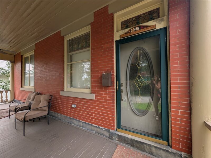 211 Wills Rd — photo 2