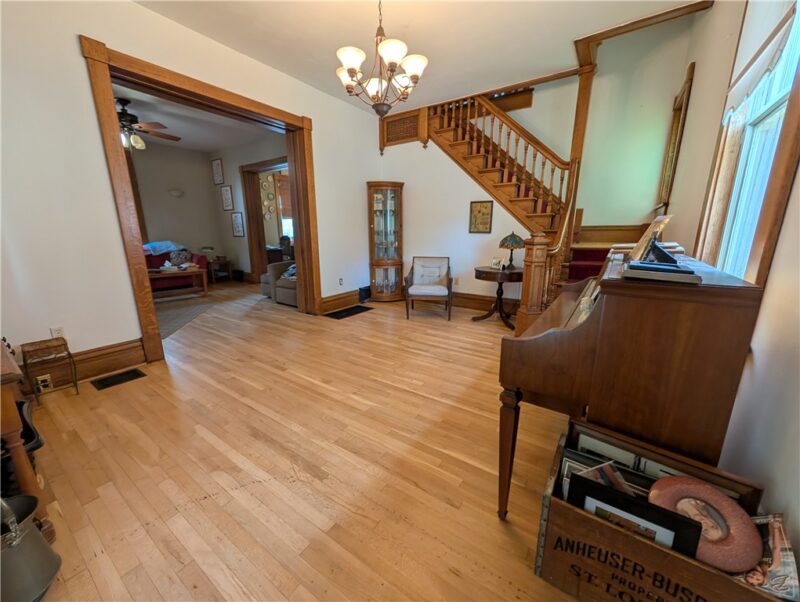 211 Wills Rd — photo 5