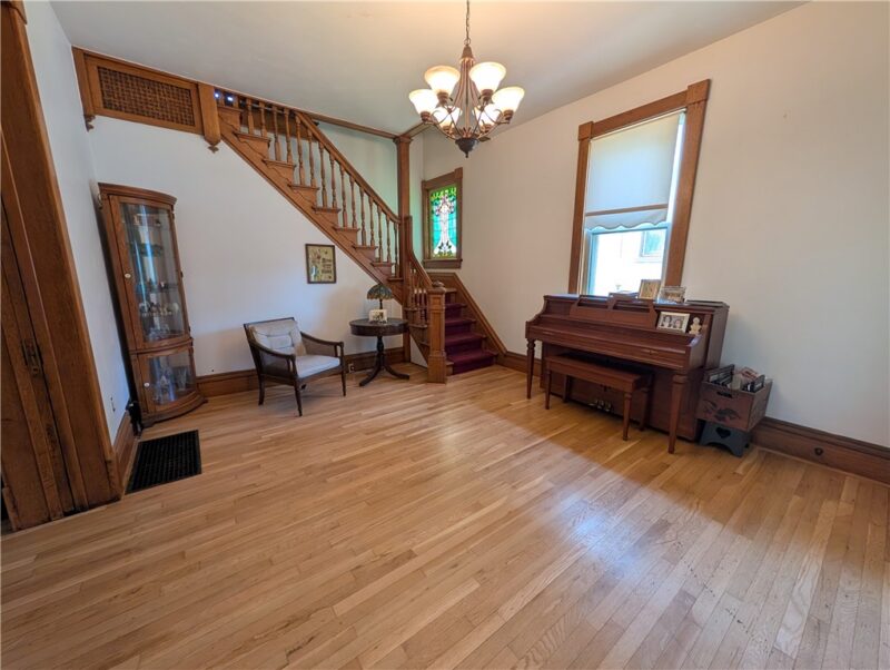 211 Wills Rd — photo 6