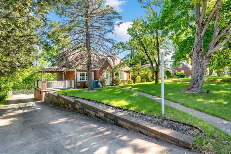 146 Westward Ho Dr — photo 2