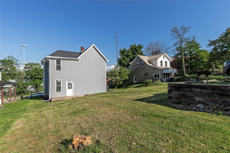 435 N Broadway St — photo 2