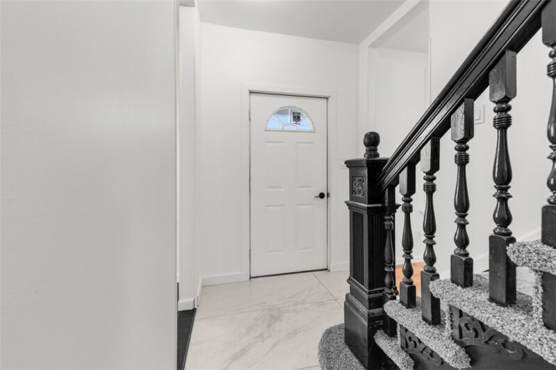 435 N Broadway St — photo 4