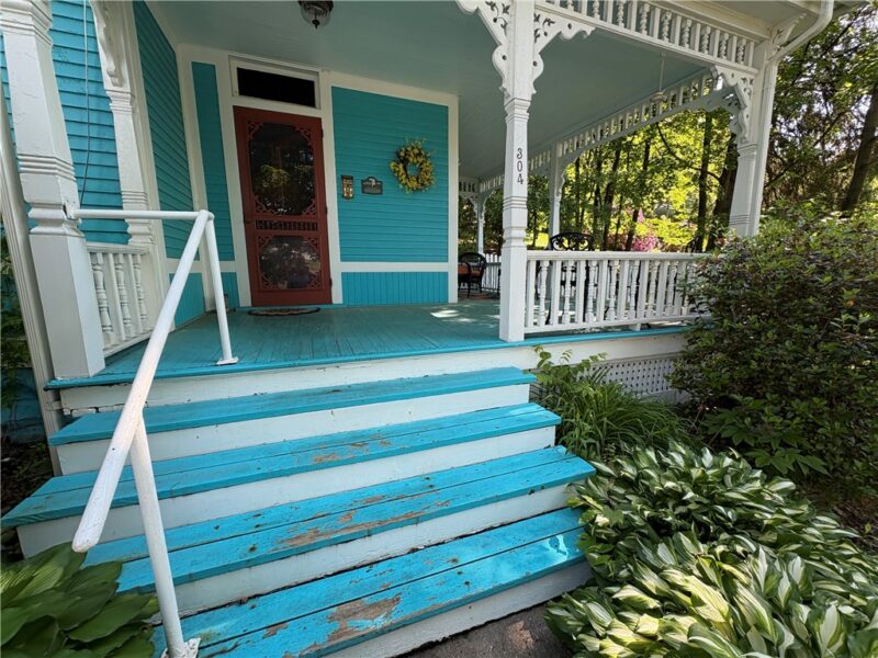 304 Jefferson St — photo 3