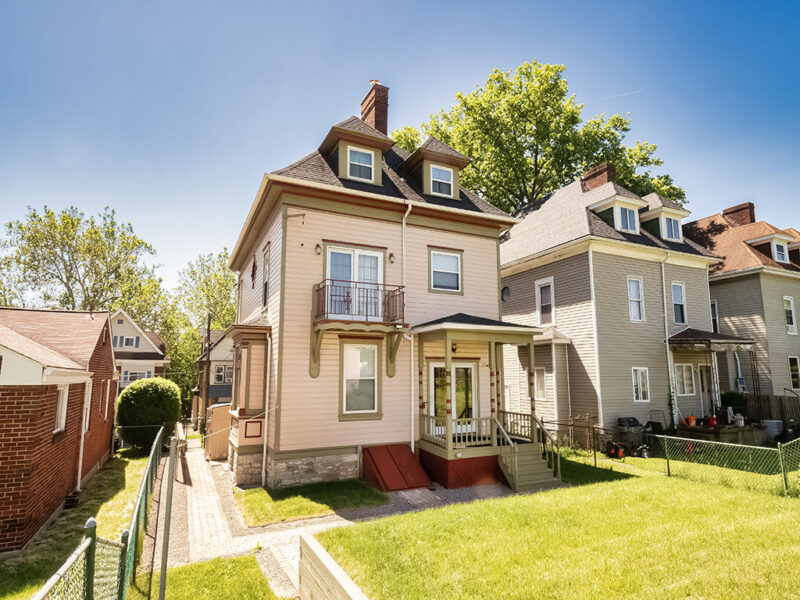 148 KENDALL AVENUE — photo 2