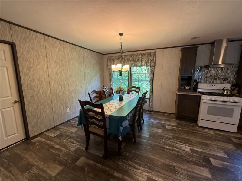 606 Ashley Dr — photo 5