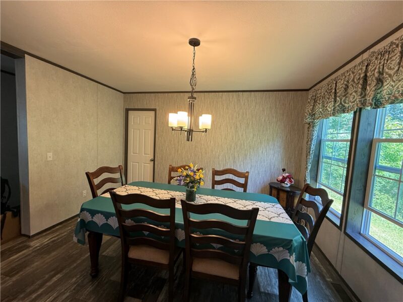 606 Ashley Dr — photo 6