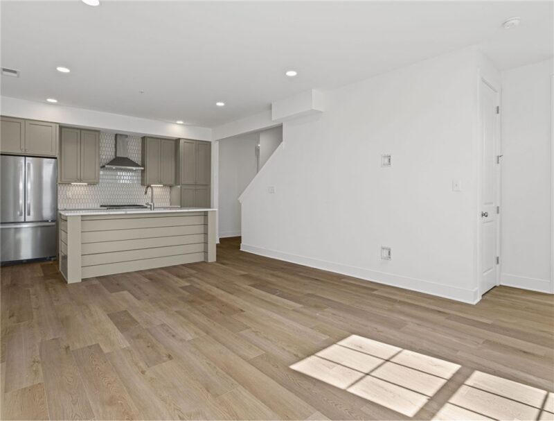 705 Bower Street — photo 4