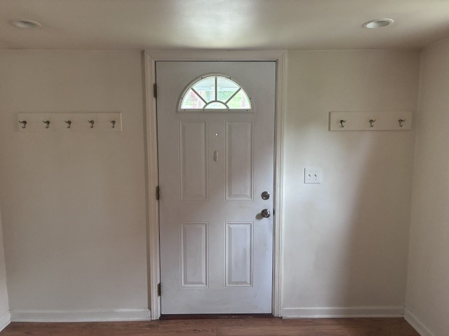 690 Park Ave — photo 4