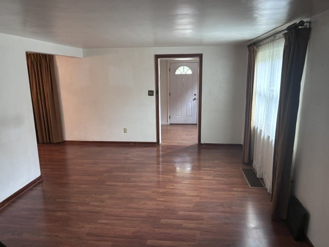 690 Park Ave — photo 6