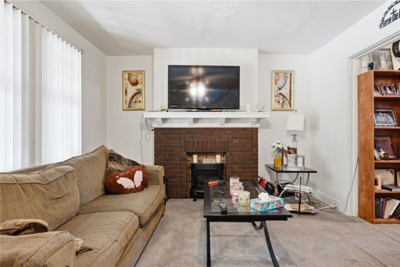 2609 Belmar — photo 6