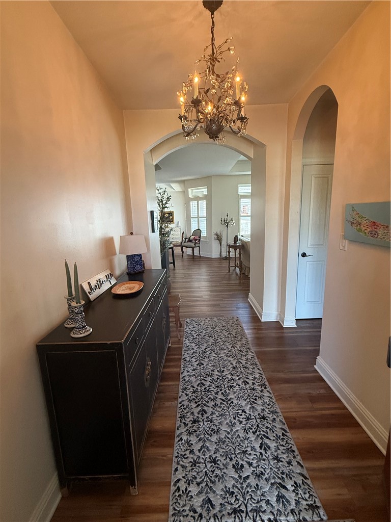 142 Cobblestone Dr — photo 2