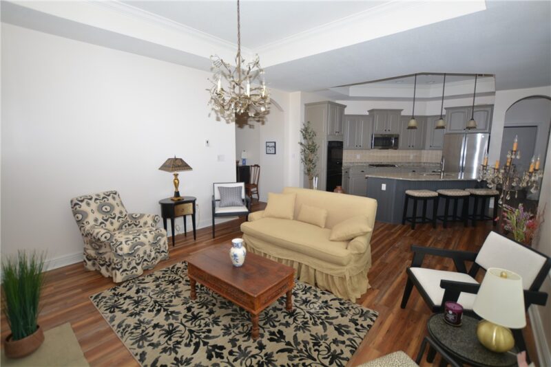142 Cobblestone Dr — photo 4