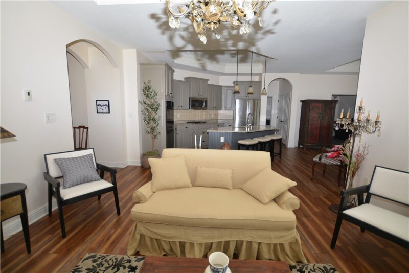 142 Cobblestone Dr — photo 5