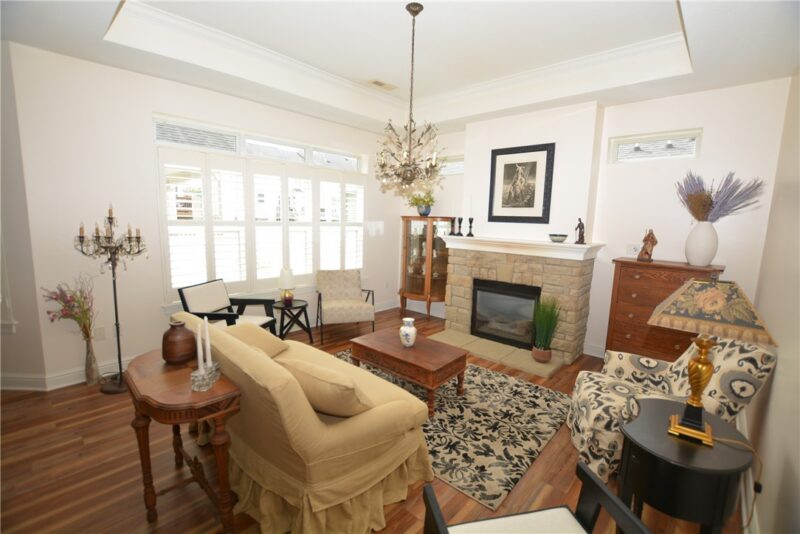 142 Cobblestone Dr — photo 7