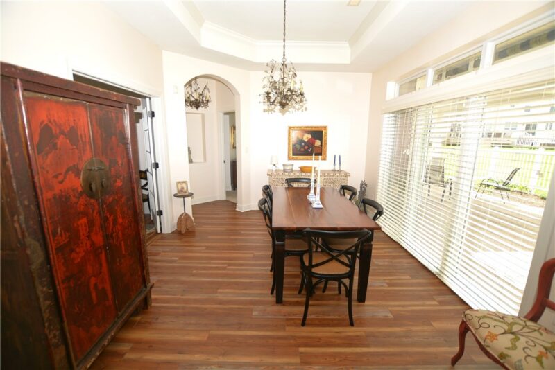 142 Cobblestone Dr — photo 8