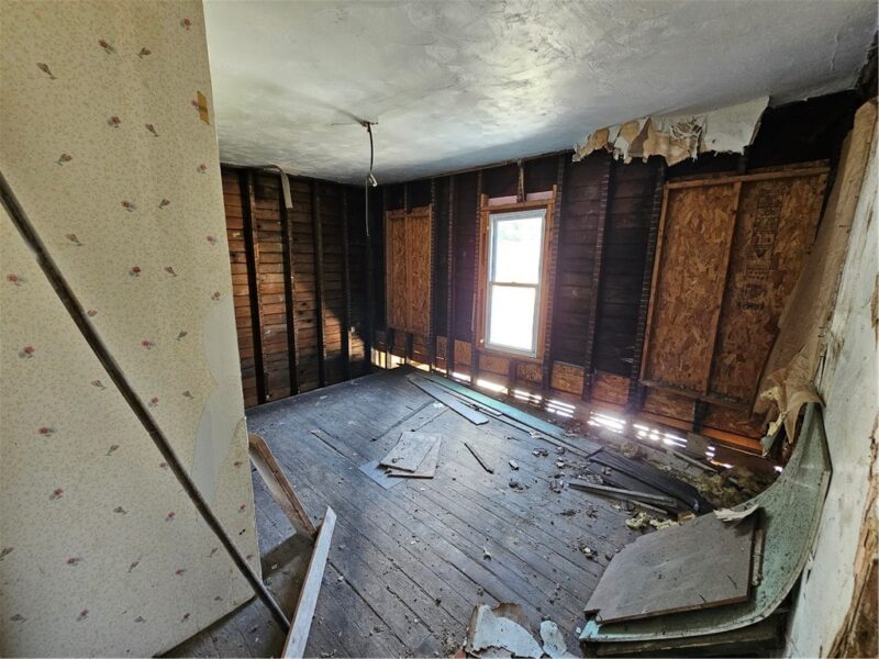 54 Elm St — photo 4