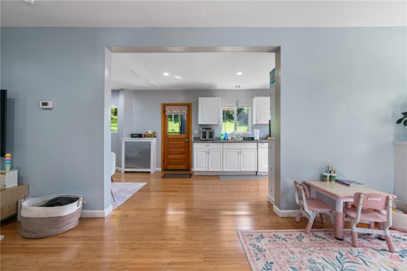 100 Riverview — photo 2