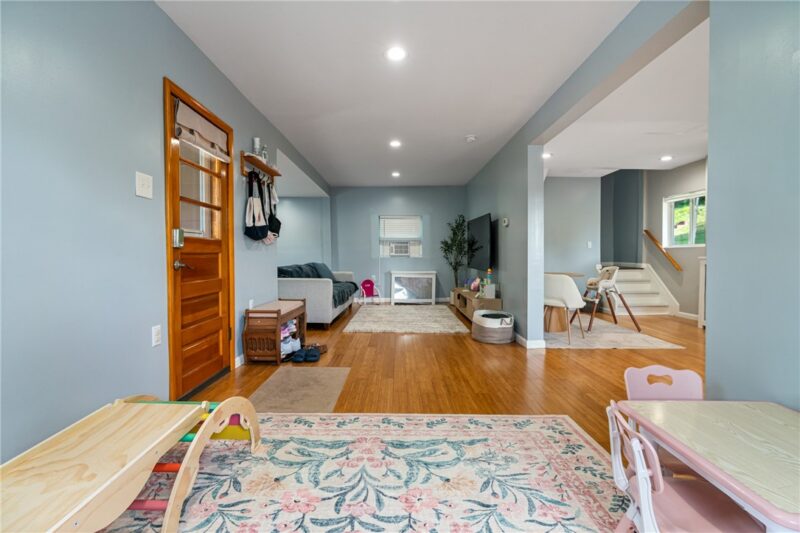 100 Riverview — photo 4