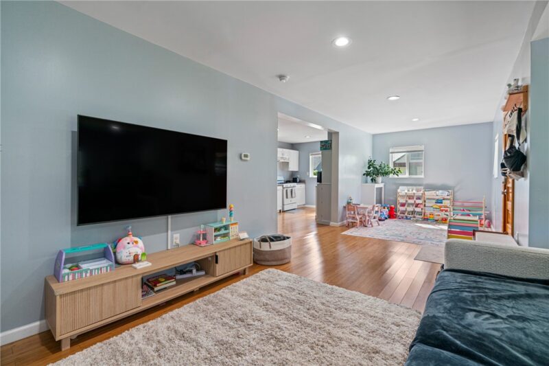 100 Riverview — photo 7