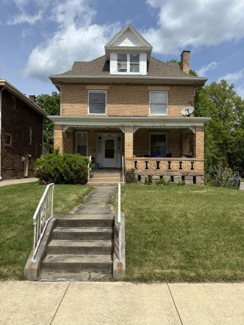 141 E Leasure Avenue — photo 1
