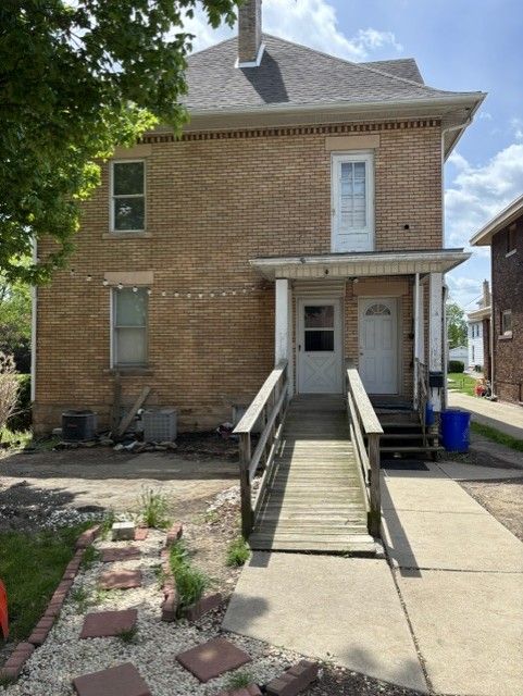 141 E Leasure Avenue — photo 2