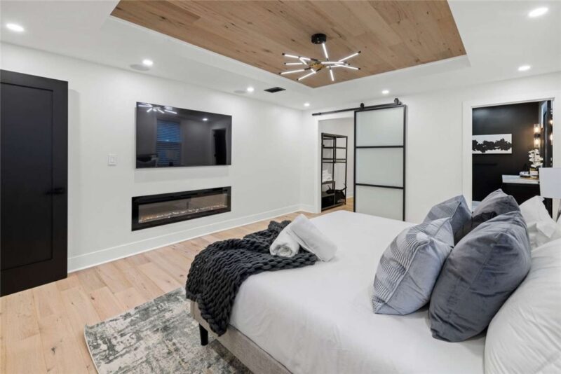 1112 James St — photo 4