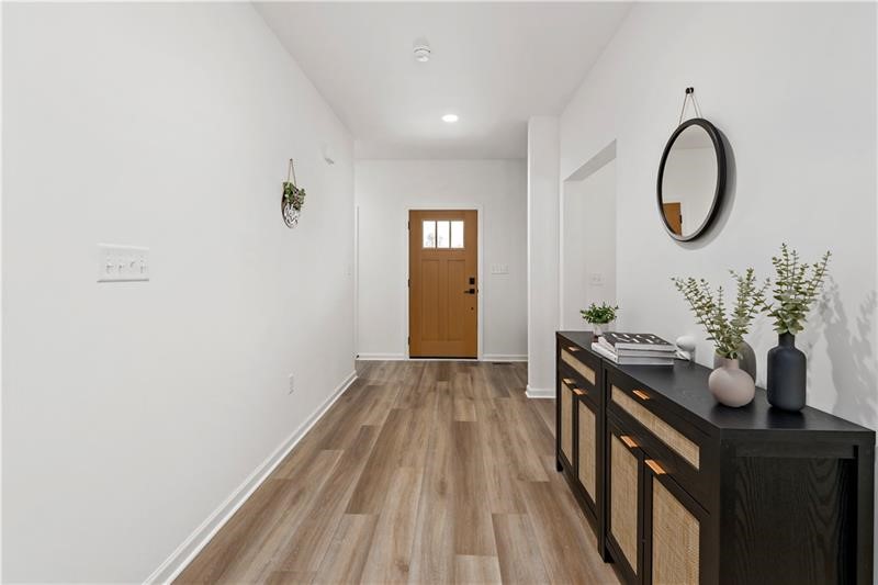 300 TIMBERLINE DR — photo 3