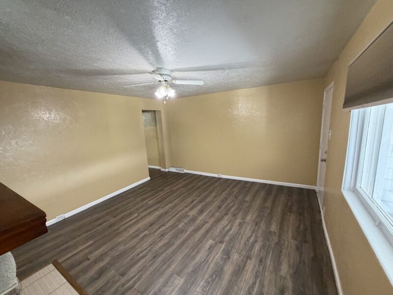 5268 Wickliff STREET — photo 8