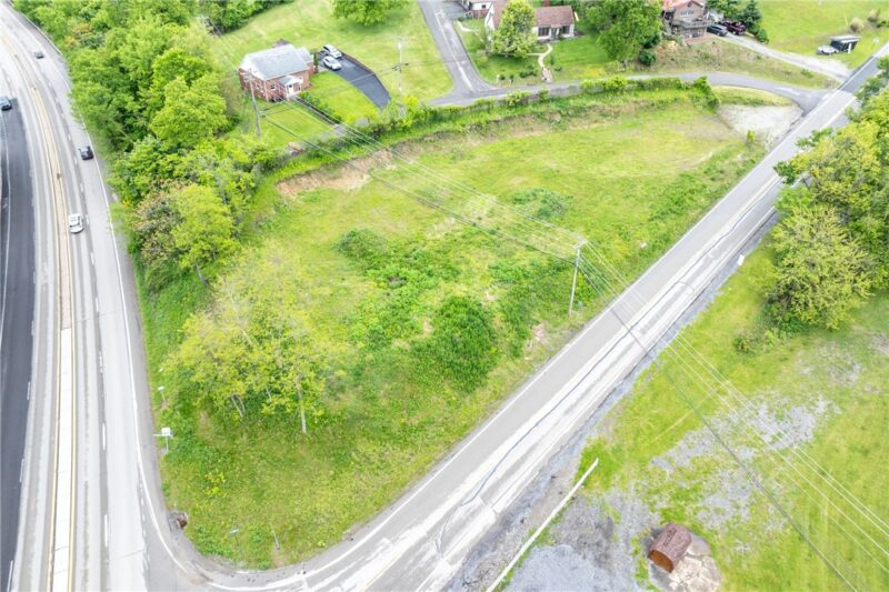 000 Linden Rd — photo 2