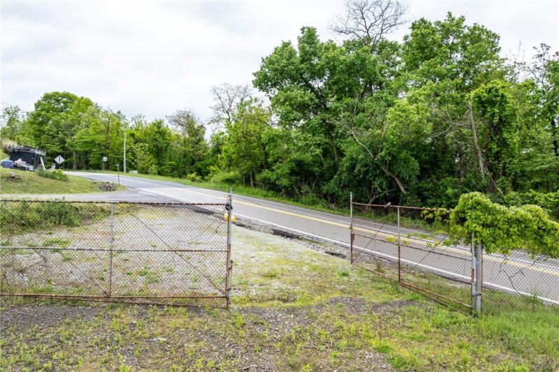000 Linden Rd — photo 8