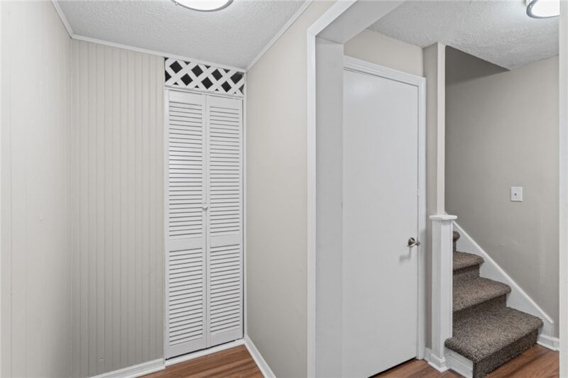 617 Argonne Blvd — photo 3