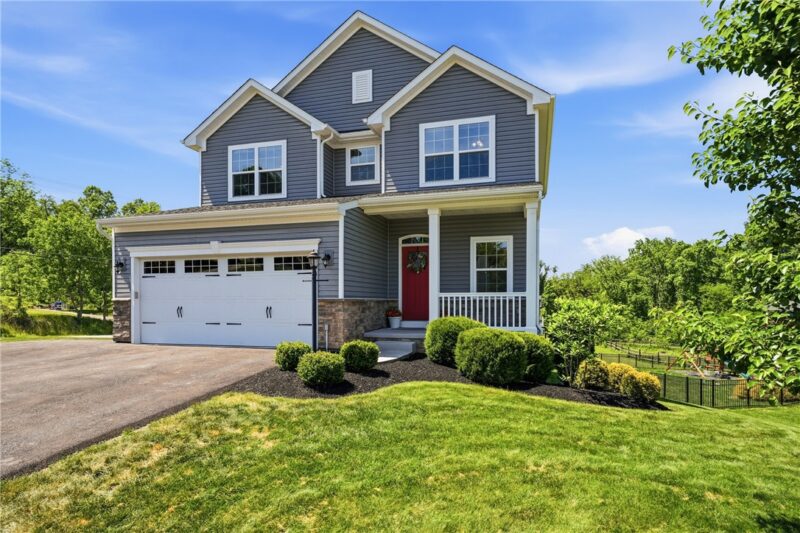 1001 Blackhawk Drive — photo 2