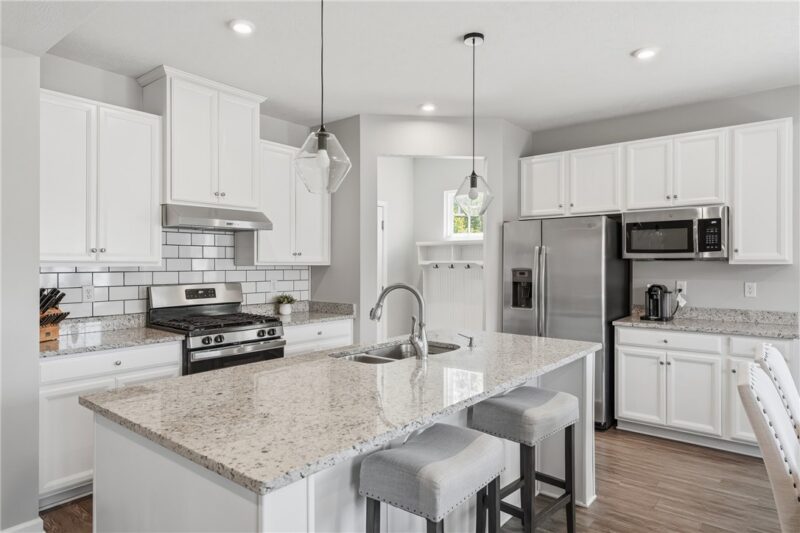 1001 Blackhawk Drive — photo 8