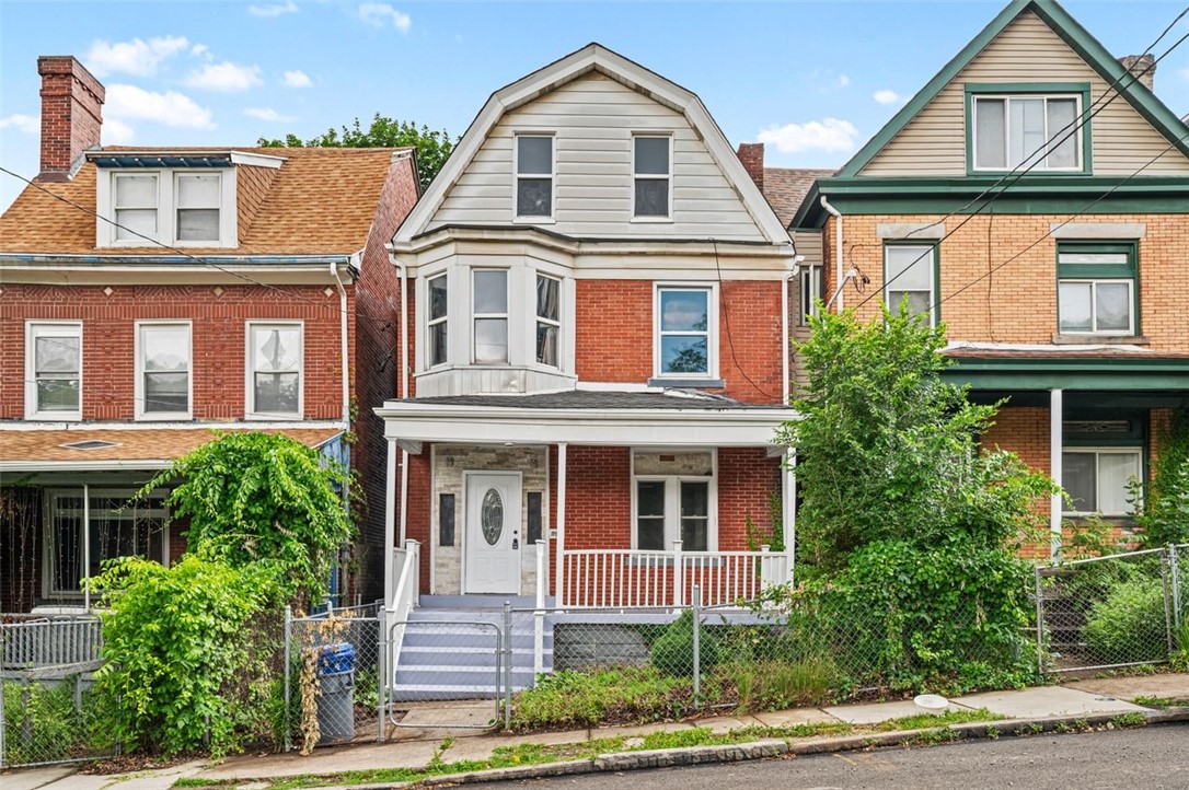 237 N Graham St — photo 1