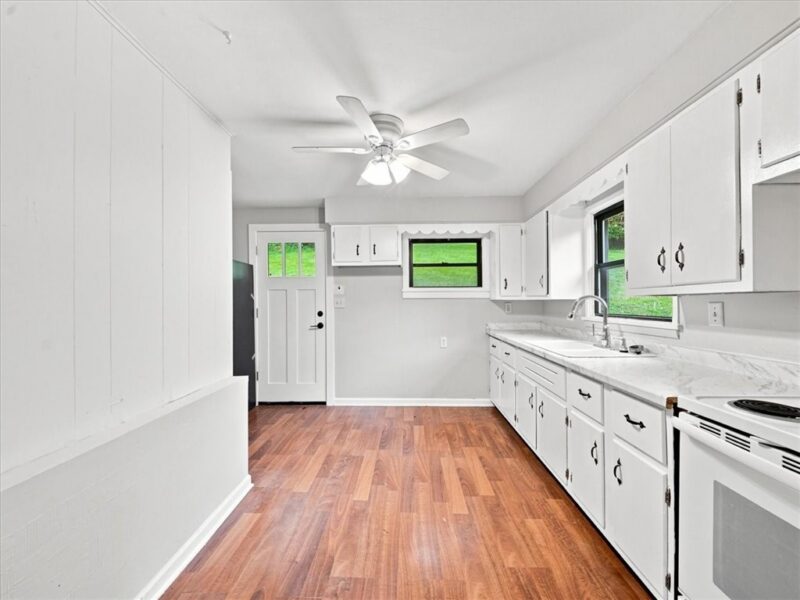 216 Magill ROAD — photo 4